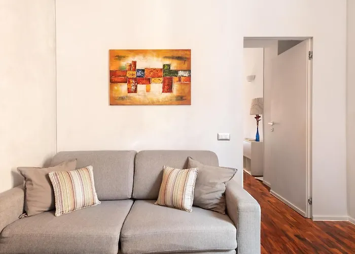 Living RHome - Condotti Apartment